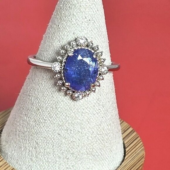 925 Sterling Silver Ring Sz 7 with Natural Oval Tanzanite 8x6mm & Cz - Picture 3 of 10